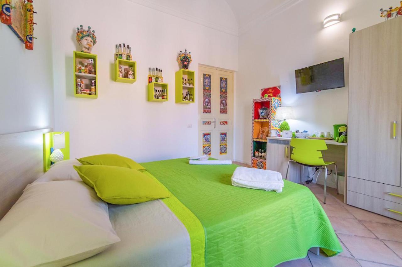 The Palace B&B And Apartments Santo Stefano di Camastra Exterior photo